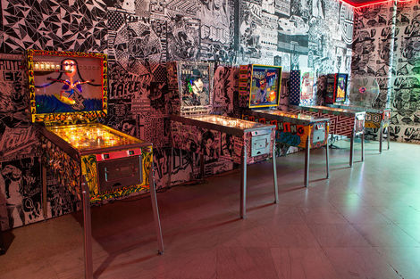 <p>The FAILE &amp; BAST Deluxx Fluxx Arcade</p>